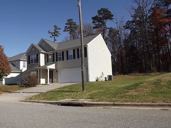 2nd image of 3007 Woodbluff Dr