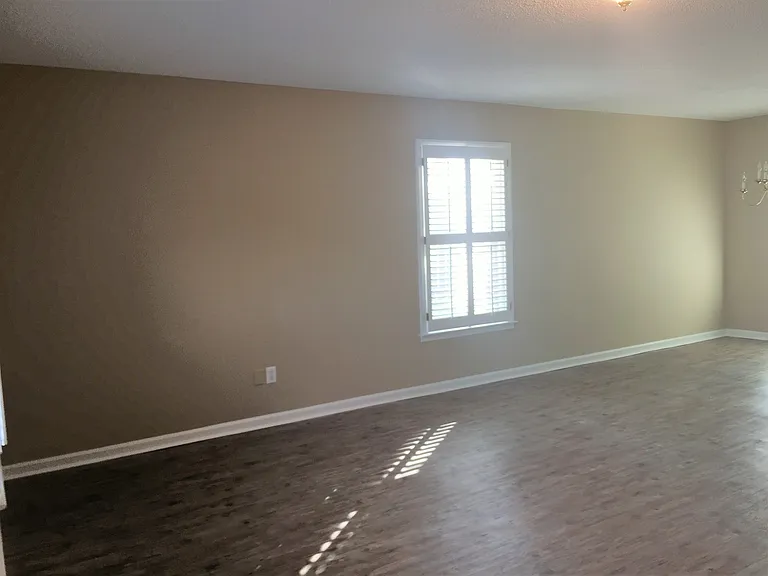 49 Somerset Townhouses — Photo 4