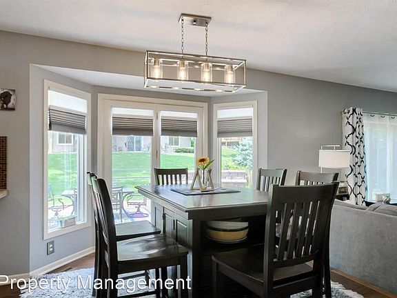 5th image of 6014 S 156th St