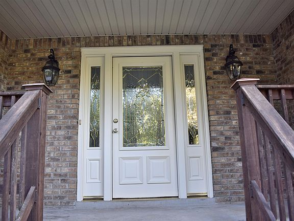 3rd image of 628 Eastwood Ct