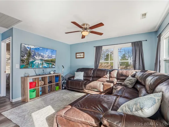 31806 Lakeview Ln, Gravois Mills, MO 65037