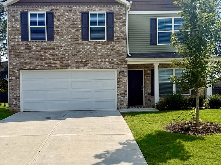 5677 Coleman Dr SE — Photo 2