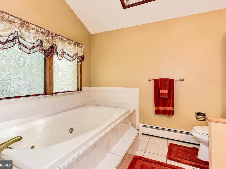 10017 Worrell Ave — Photo 9