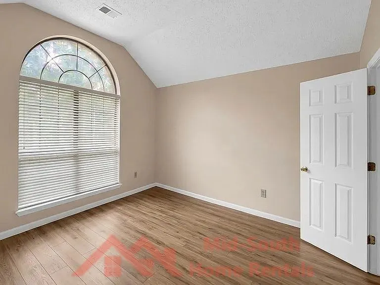 1263 Tunica St — Photo 2