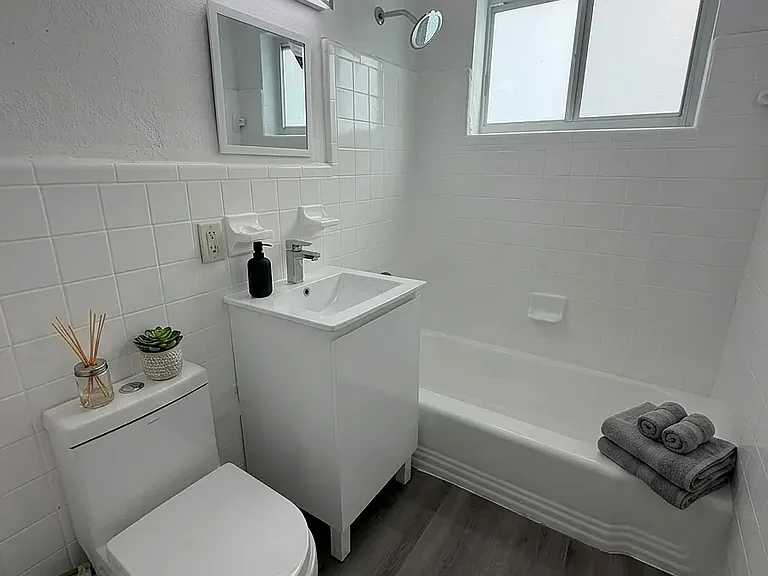 927 NW 69th St #2 — Photo 3