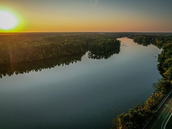 3rd image of 1481 Wisconsin River Dr