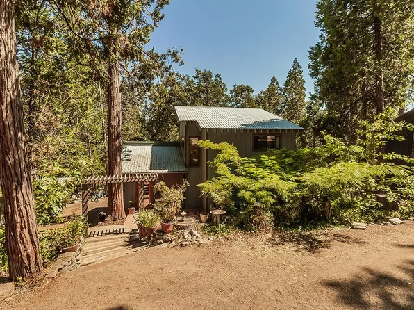 41833 Chipmunk Ln, Auberry, CA 93602