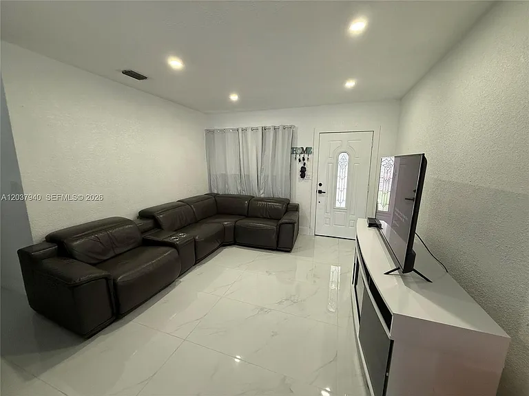 17221 NW 32nd Ave — Photo 2