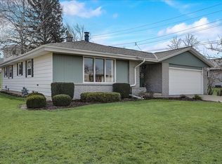 209 Highland Dr, Grafton, WI 53024