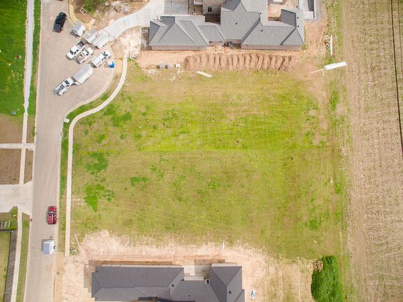 3rd image of 103 Kingfisher Dr
