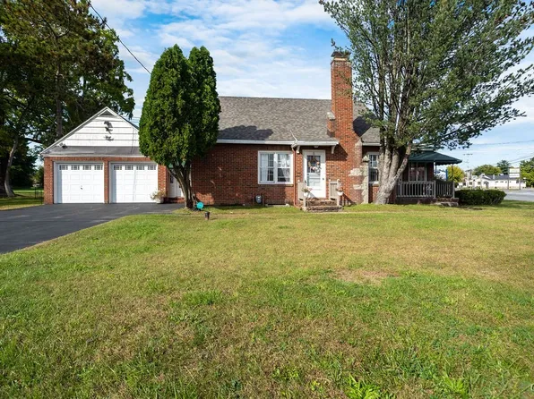 100 Wally Rd, North Syracuse, NY 13212