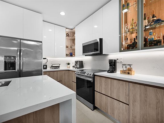 4th image of 3803 NE 2nd St