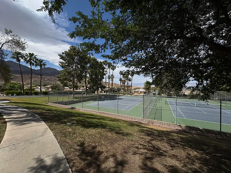 48728 Desert Flower Dr — Photo 34