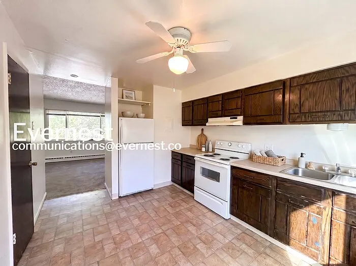 1075 Magnolia St #3 — Photo 3