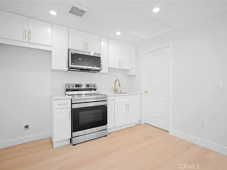 6235 Banner Ave #1/2 — Photo 8