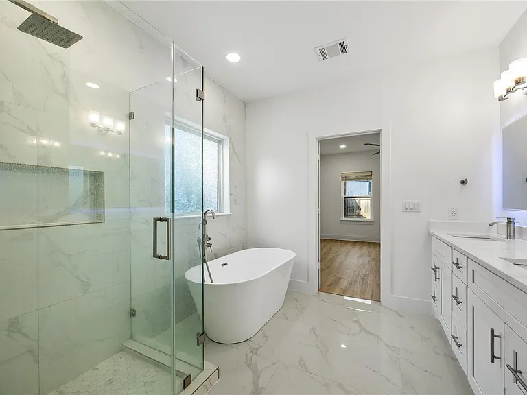 1121 Austin St — Photo 31