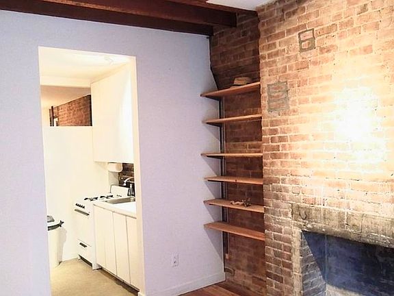 2nd image of 180 Prince St APT 8