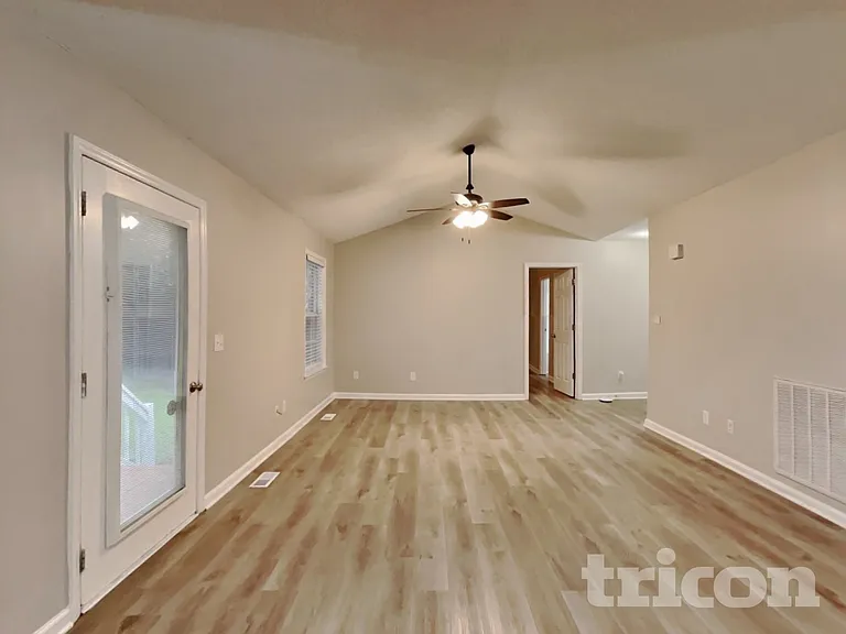 153 Cambridge Elm Dr — Photo 2