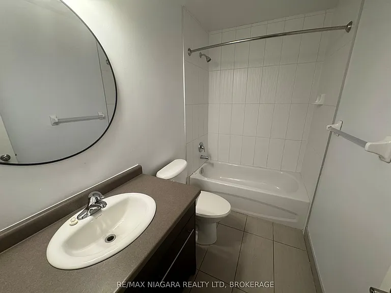 5852 Frontenac St #8 — Photo 9