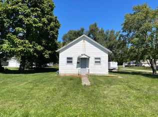 310 E Warren St, Le Roy, IL