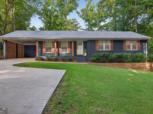327 Dickson Dr, Jefferson, GA 30549