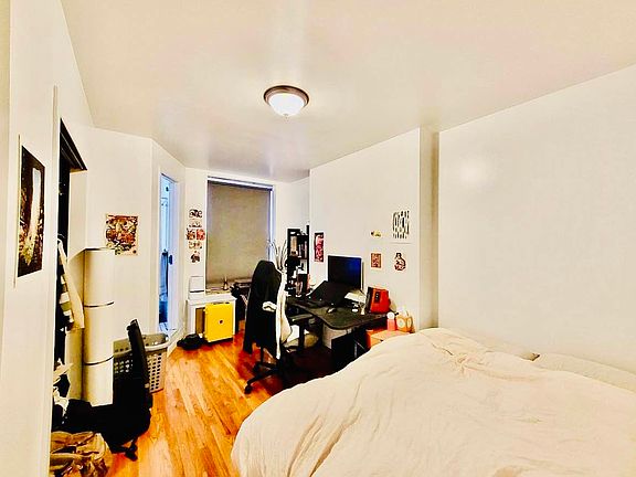 4th image of 309 E 69th St #5