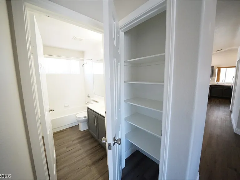 916 Clubview Dr — Photo 18