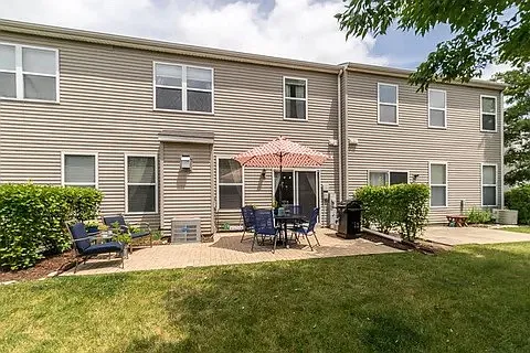 3907 Blackstone Dr — Photo 9