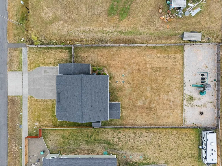 702 Hubbard Rd SE — Photo 44
