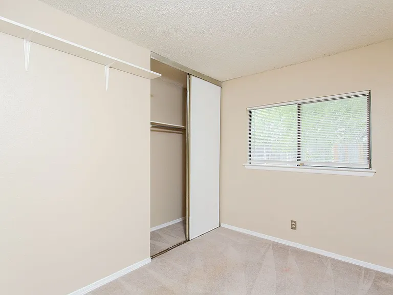 6339 Village Clb — Photo 15