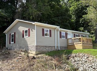 3916 Putnam St, Ashland, KY 41101