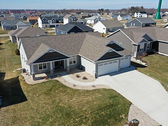 2nd image of 6677 Royal View Dr