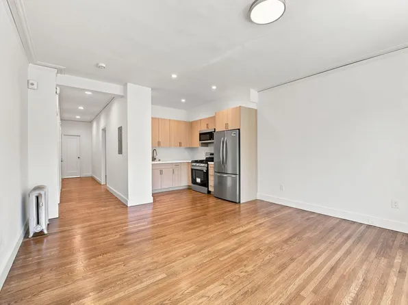 1734 Greenwich St #2, San Francisco, CA 94123