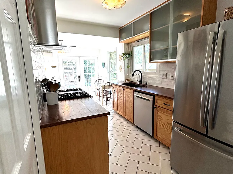 1814 Garfield St — Photo 16