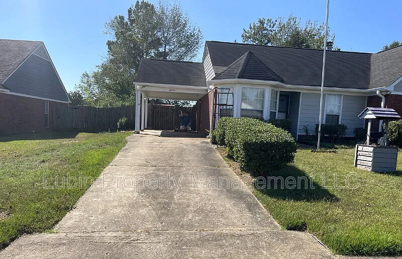 3 bed, 2.0 bath, 1370 sqft, $1,650 — Photo 2