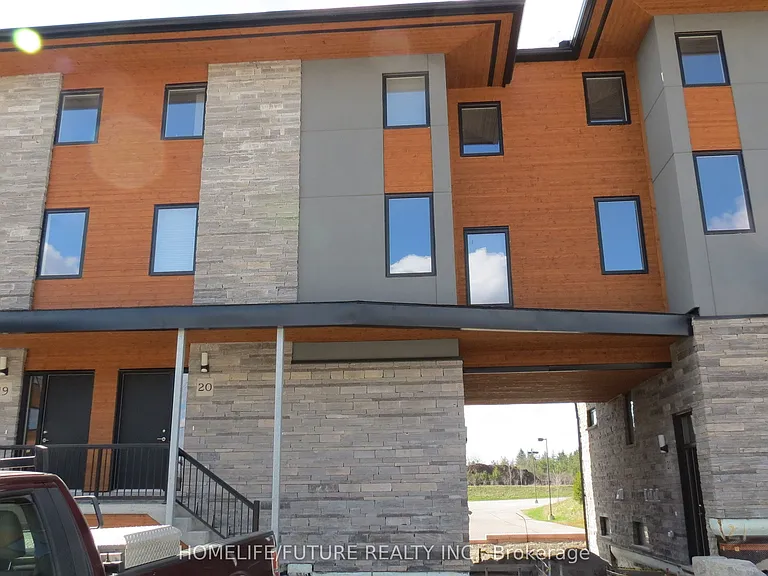 32 Arkell Rd #18 — Photo 1