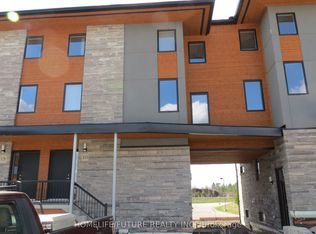 32 Arkell Rd #18, Guelph, ON N1L0L4