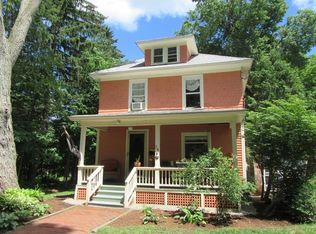 29 Sumner Ave, Northampton, MA 01062