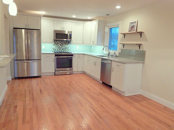 Large eat-in kitchen