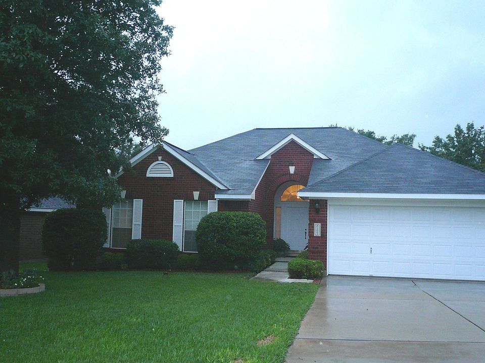 1st image of 1003 Clear Lake Ln