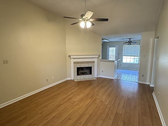 2nd image of 6968 Bellevue Trce