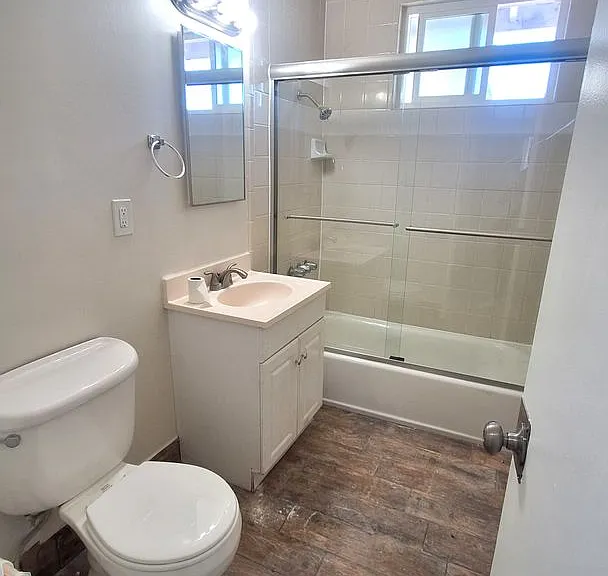 13322 Cordary Ave — Photo 16