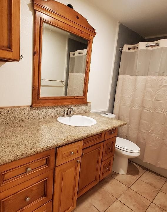 713 E Elder St Fallbrook CA Zillow