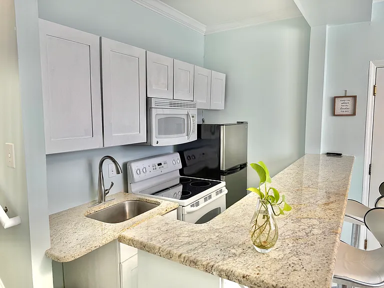 5003 Atlantic Ave #7 — Photo 12