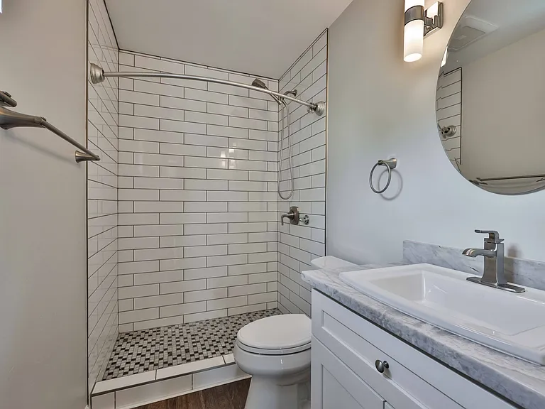 5036 Raymond Pl — Photo 35