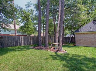 909 Longleaf Ln, Conroe, TX 77302