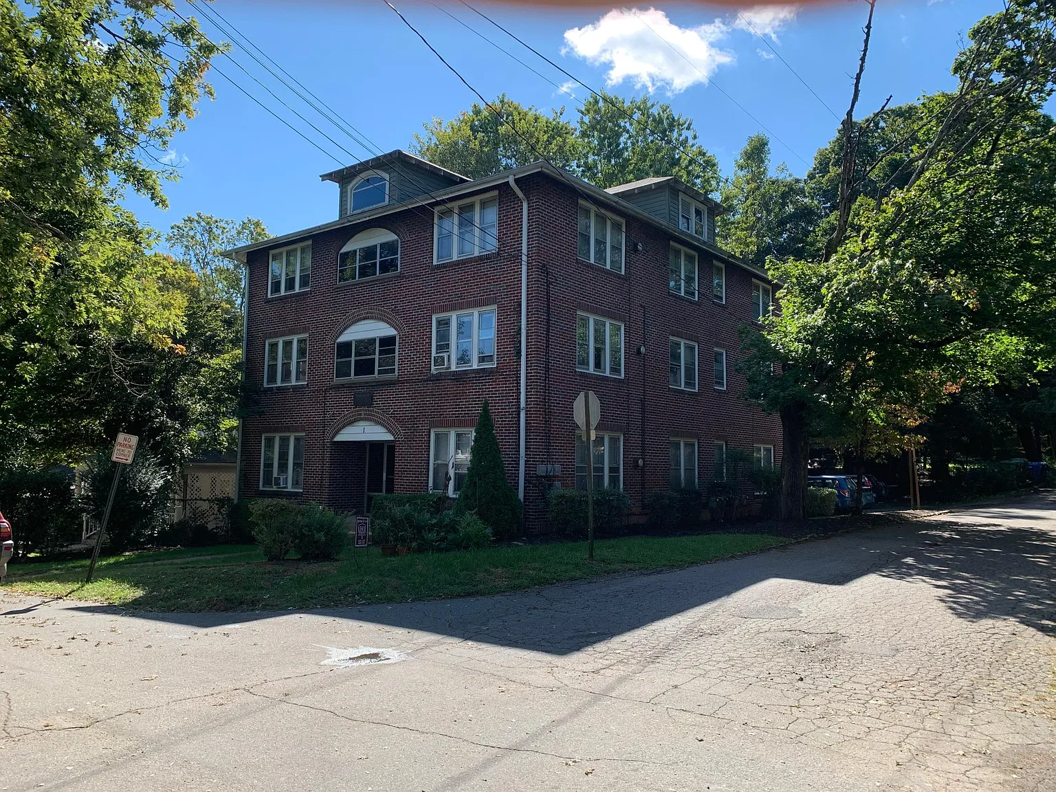 1 bed, $1,250 — Photo 2
