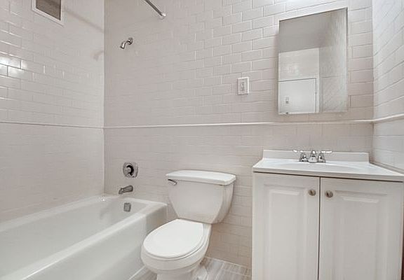 5th image of 108 E 96th St APT 10D