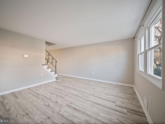 4th image of 8505 Kings Ridge Rd