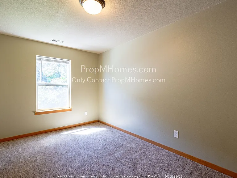 2611 SE 105th Ave — Photo 12